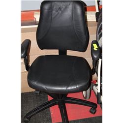 BLACK LEATHER OFFICE CHAIR W/ ARM & CHAIR
