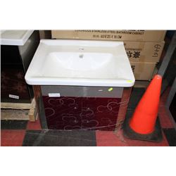 HEART DESIGN SILVER AND PINK FLOATING BATHROOM VAY