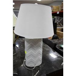 WHITE CERAMIC SHOWHOME LAMP