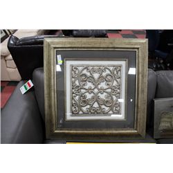 SHOWHOME FRAMED WALL HANGING