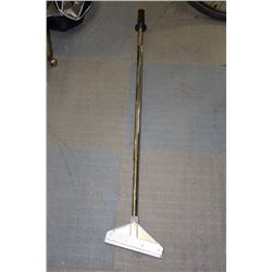 NEAR NEW ROBERTS STAND UP SCRAPER