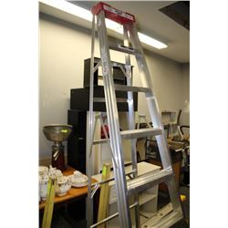 ALUMINUM 8' A FRAME LADDER
