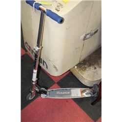 RAZOR SCOOTER