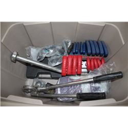 TOTE OF TOOLS