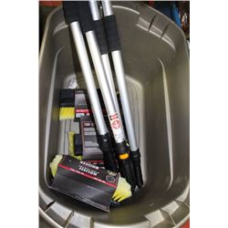 BUNDLE OF CAR WASHING SUPPLIES