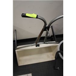 LARGE FERTILIZER SPREADER