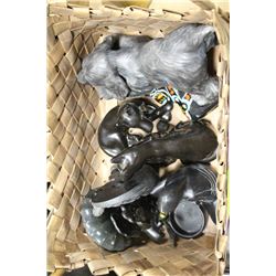 WICKER BASKET OF BLACK HOME DECOR