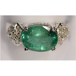 14K WHITE GOLD EMERALD(3.2CT) & 12 SIDE DIAMONDS.