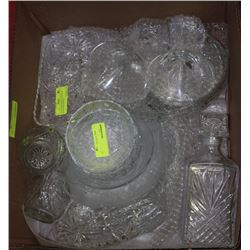 FLAT OF ASSORTED CRYSTAL & GLASS FRUIT BOWLS,
