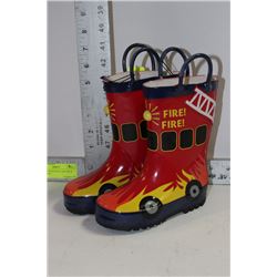 CHILDRENS RAINBOOTS SZ 7