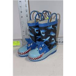 CHILDRENS RAINBOOTS SZ 6