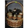 Image 1 : BASKET OF ESTATE BEER STEINS