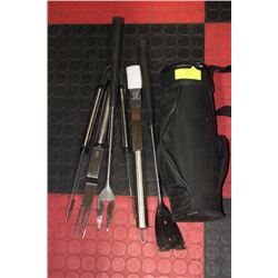 SMALL GOLF BAG BBQ SET ( NEW )