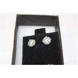 STERLING SILVER EARINGS ( CUBIC STONES )