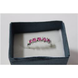 SILVER RING .925% W/ NATURAL RUBY SIZE 8.5 (2.0G)