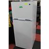 Image 1 : GE APT. SIZE WHITE FRIDGE