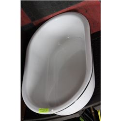 ANTIQUE ENAMEL BABY BATHTUB