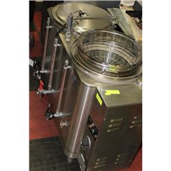 LARGE AMERICAN METALWARE COMMERCIAL COFFEE MAKER