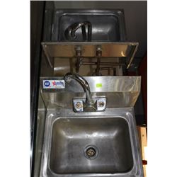 2 SMALL ST STEEL SINKS