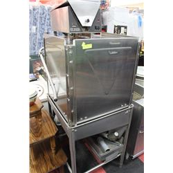 COMMERCIAL DISHWASHER