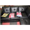 Image 2 : BLACK LEATHERETTE SECTIONAL