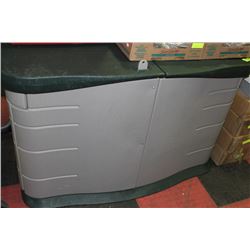 RUBBERMAID 2 DOOR 2 LID LOCKING STOARAGE BOX