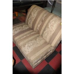PAIR OF SHOWHOME ACCENT CHAIRS