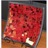 Image 1 : RED DECORATIVE PLATE WITH STAND