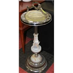 VINTAGE DECORATIVE ASH TRAY