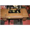 Image 1 : SINGER SEWING MACHINE