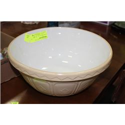 MASON CASH #12 CROCK BOWL MADE IN ENGLAND