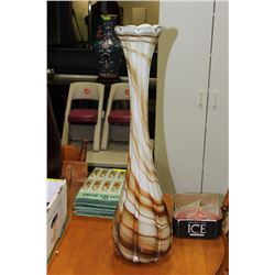 ESTATE WHITE AND BROWN ART GLASS VASE