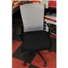 Image 1 : SHOWHOME HYDRAULIC LIFT MESH BACK OFFICE CHAIR