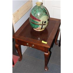 WOOD END TABLE SOLD W VASE
