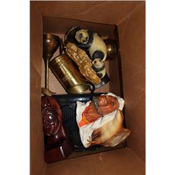 BOX W/ ESTATE ORNAMENTS INCLUDES 2 BOSSONS