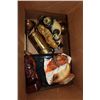 Image 1 : BOX W/ ESTATE ORNAMENTS INCLUDES 2 BOSSONS