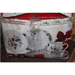 SET OF CHRISTMAS CHINA