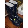 Image 1 : SIZE 9 RAIN BOOTS