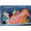 Image 1 : TOTE OF VINTAGE DOLLS