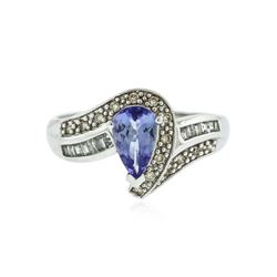 14KT White Gold 1.06 ctw Tanzanite and Diamond Ring