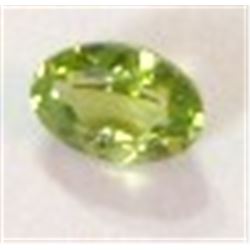 1.00 *HUGE* CARAT GREEN PERIDOT GEMSTONE *BEAUTIFUL TRIANGLE CUT & FACETED* GEM!! GEMSTONE CAME OUT