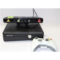 BOX W/ XBOX 360 SLIM W/ KINECT, CORDS &