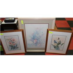 SET OF THREE WALL ART HANGINGS, FLOWERS