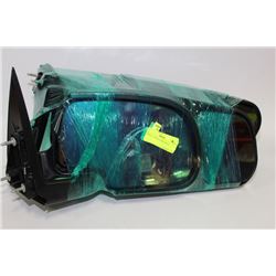 MIRRORS WITH EXTENTION