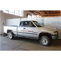 1999 DODGE RAM 2500 4X4