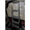 Image 1 : ALUMINUM 5' LADDER