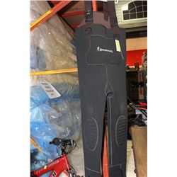 BROWNING HIP WADERS ( SIZE MEDIUM )