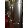 Image 1 : GE ST STEEL FRENCH DOOR FRIDGE W INDOOR WATER AND