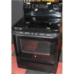 GE 4 BURNER ELECTRIC CERAMIC TOP STOVE - BLACK