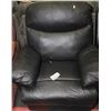 Image 1 : BLACK LEATHERETTE ELECTRIC RECLINING SOFA CHAIR